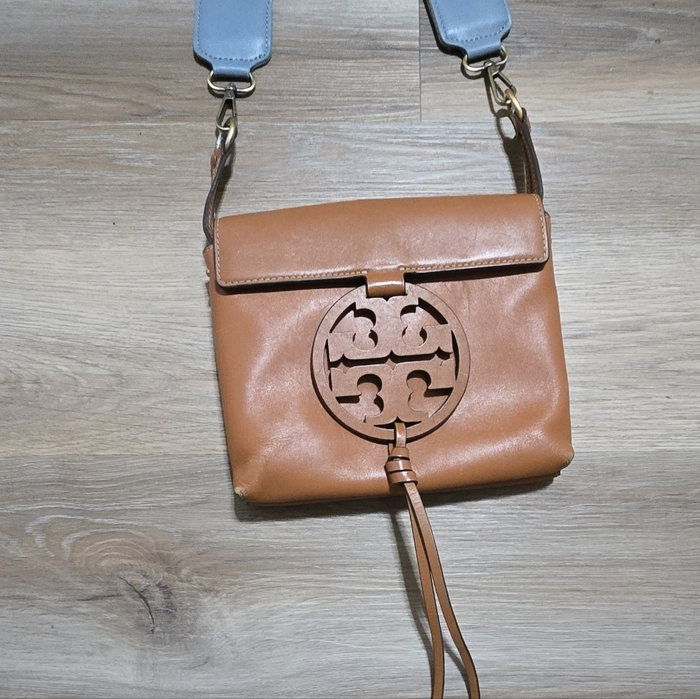 Tory Burch Cuoio Miller Tan Crossbody Bag with Replaced Patterned Strap - Picture 3 of 16